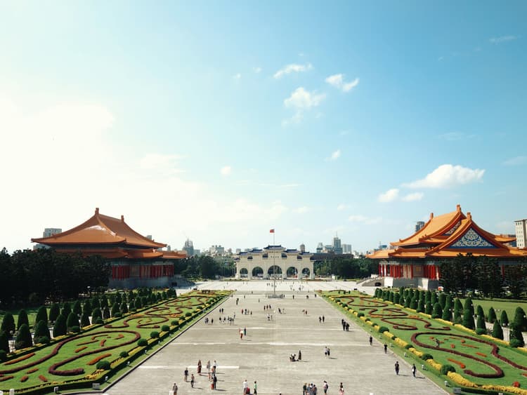 what-is-the-average-english-teacher-salary-in-taiwan-2024